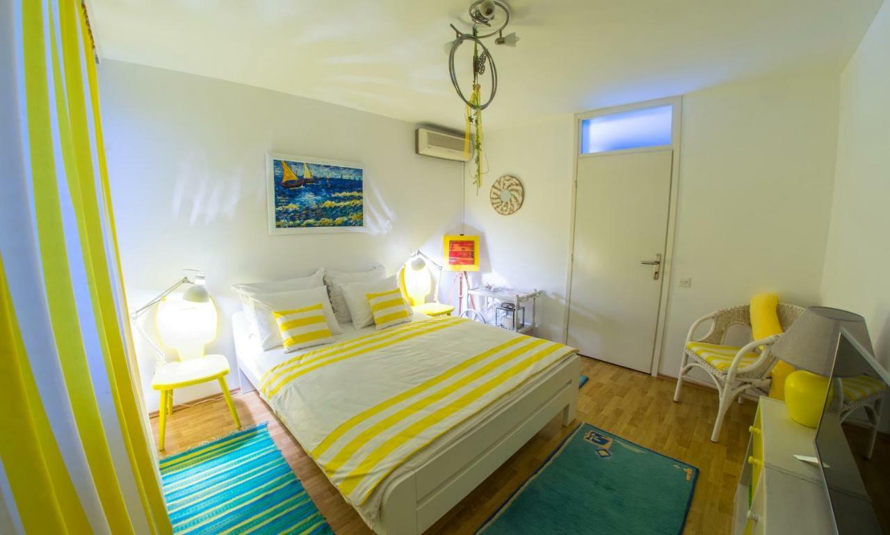 Yellow Lily Mostar Apartman Exterior foto
