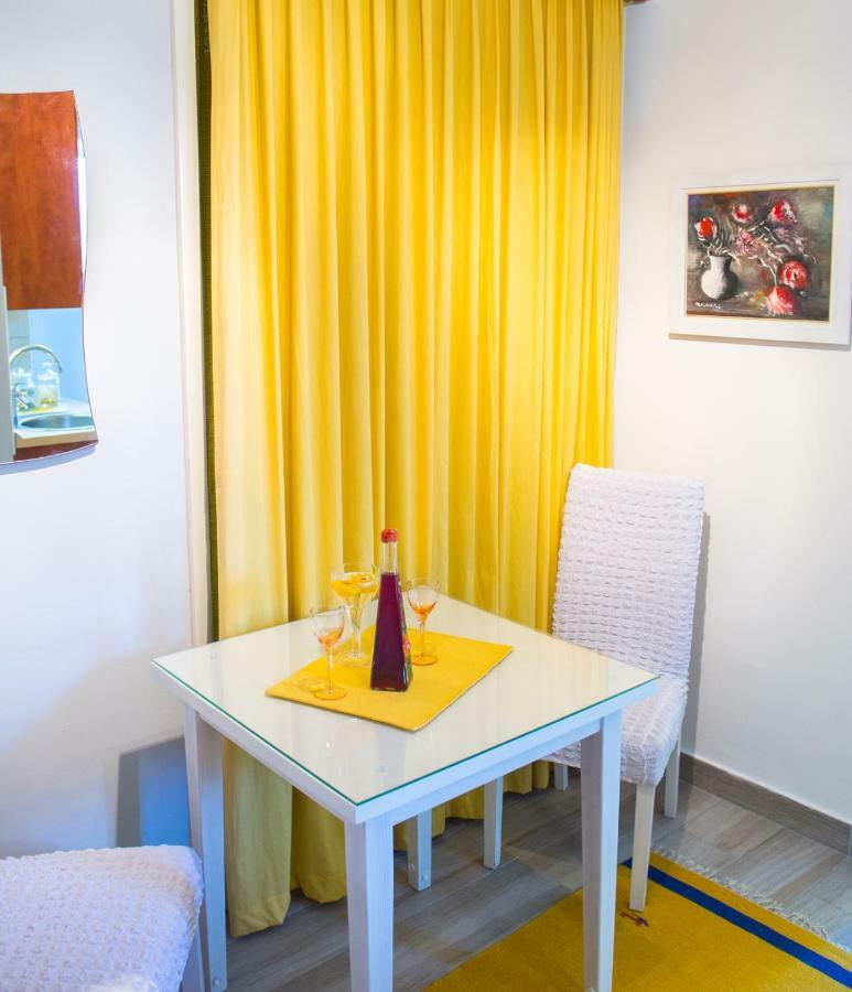 Yellow Lily Mostar Apartman Exterior foto