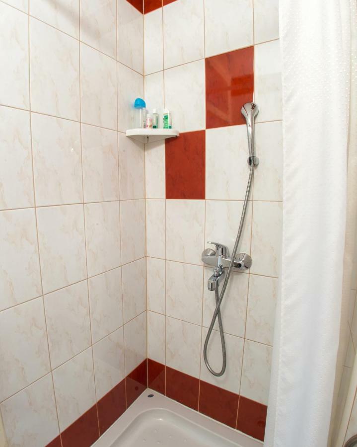 Yellow Lily Mostar Apartman Exterior foto