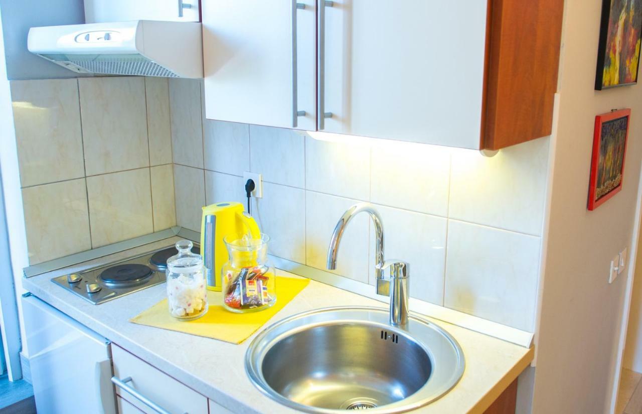 Yellow Lily Mostar Apartman Exterior foto