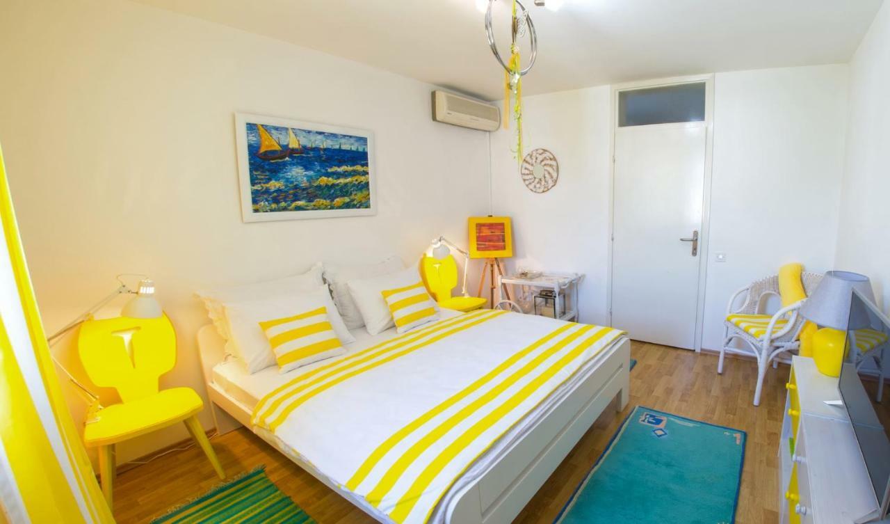 Yellow Lily Mostar Apartman Exterior foto
